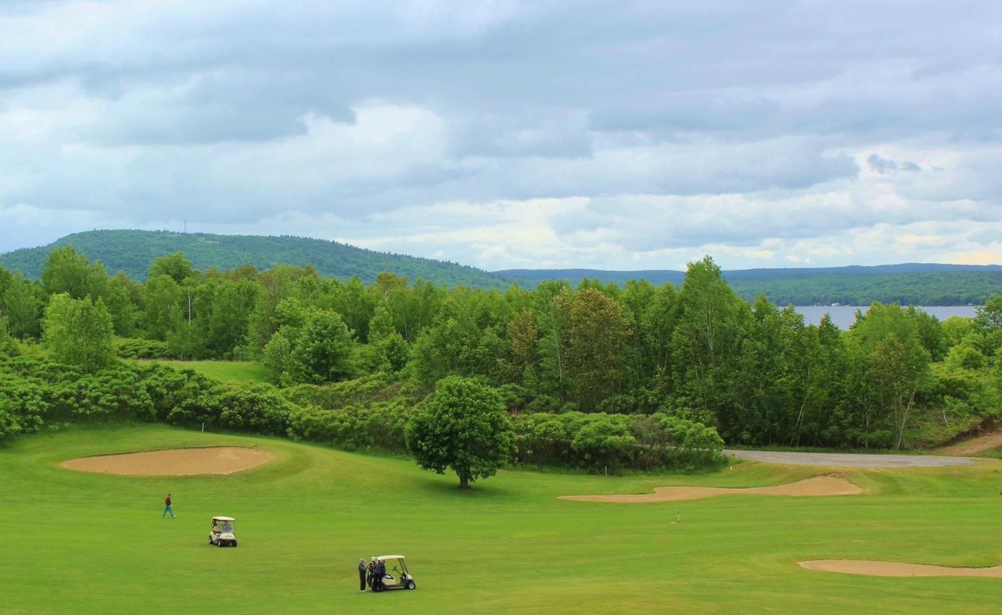 Highlands Four Season Resort Calabogie Exterior photo